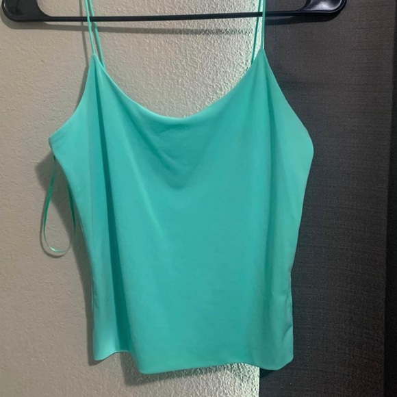 Cute tops - Picture 2 of 6